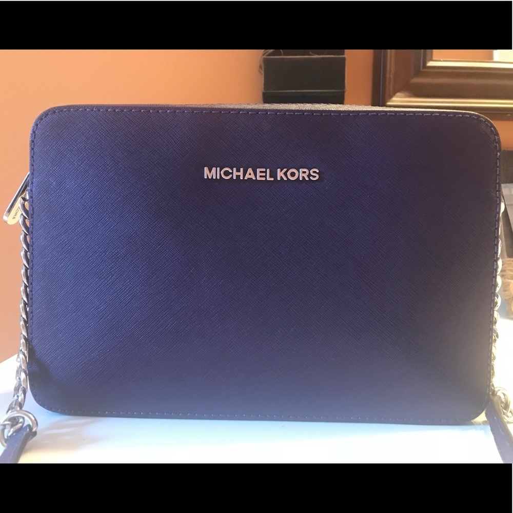 MICHAEL KORS Jet Set Travel Crossbody